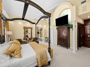 1352 Seminole Drive, Fort Lauderdale, FL 33304