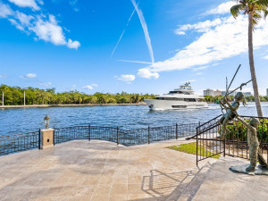 1352 Seminole Drive, Fort Lauderdale, FL 33304