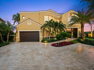 1352 Seminole Drive, Fort Lauderdale, FL 33304