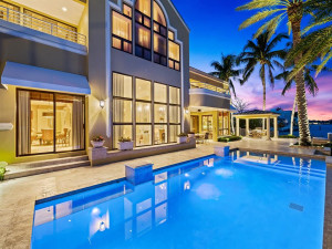 1352 Seminole Drive, Fort Lauderdale, FL 33304