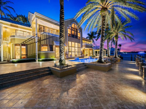 1352 Seminole Drive, Fort Lauderdale, FL 33304