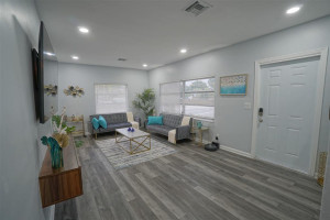1102 Sunset Road, West Palm Beach, FL 33401
