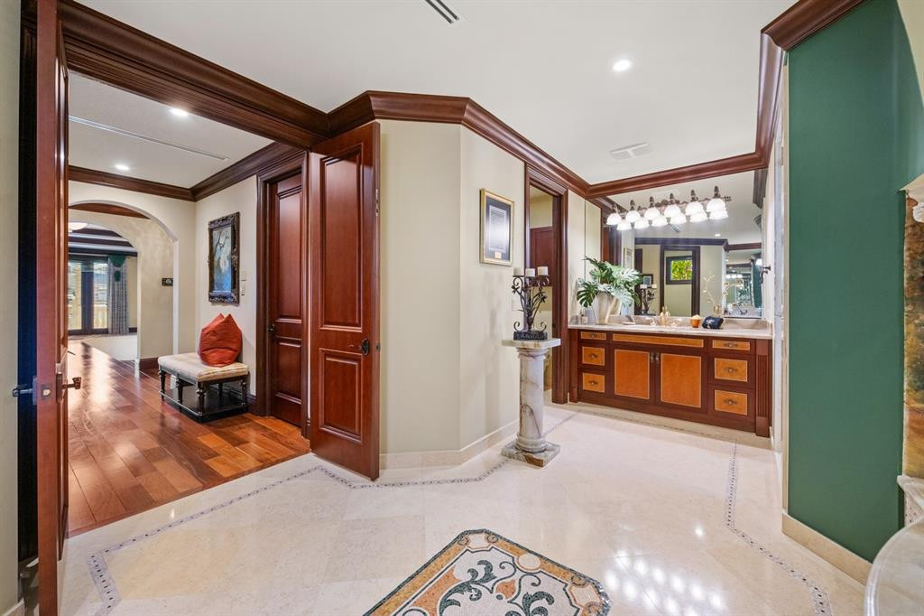 Primary Suite Bathroom