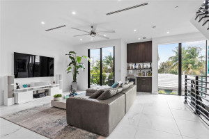 1044 N Victoria Park Road, Fort Lauderdale, FL 33304