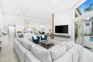 6550 Somerset Circle, Boca Raton, FL 33496