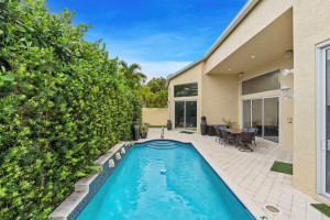 6550 Somerset Circle, Boca Raton, FL 33496