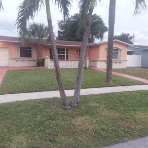 2260 NW 33rd Avenue, Lauderdale Lakes, FL 33311