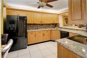 Photo for 7329 Fairfax Drive, 203, Tamarac, FL 33321 - Listing #FX-10381647 7329 Fairfax Drive, 203, Tamarac, FL 33321
