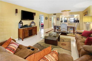 Photo for 7329 Fairfax Drive, 203, Tamarac, FL 33321 - Listing #FX-10381647 7329 Fairfax Drive, 203, Tamarac, FL 33321
