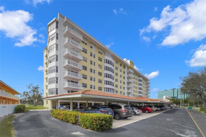 2500 NE 48th Lane, 302, Fort Lauderdale, FL 33308
