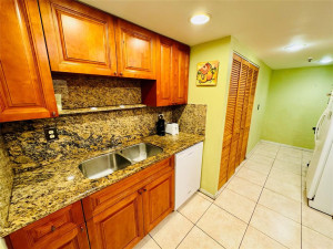 Photo for 3200 Collins Avenue, 10-2, Miami Beach, FL 33140 - Listing #FX-10416586 3200 Collins Avenue, 10-2, Miami Beach, FL 33140