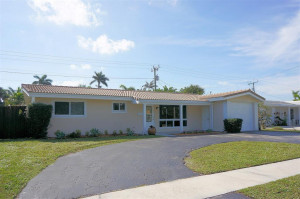 Attached 1 car garage and plenty of parking in the circular drive.