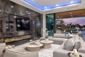 2418 Fryer Point, Fort Lauderdale, FL 33305