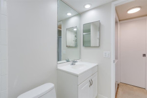 Photo for 575 Oaks Lane, 703, Pompano Beach, FL 33069 - Listing #FX-10423062 575 Oaks Lane, 703, Pompano Beach, FL 33069