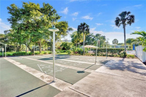 Photo for 575 Oaks Lane, 703, Pompano Beach, FL 33069 - Listing #FX-10423062 575 Oaks Lane, 703, Pompano Beach, FL 33069