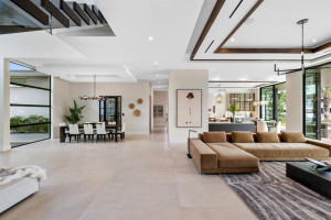 100 Royal Palm Drive, Fort Lauderdale, FL 33301