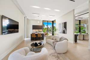 100 Royal Palm Drive, Fort Lauderdale, FL 33301