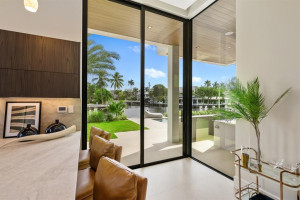 100 Royal Palm Drive, Fort Lauderdale, FL 33301