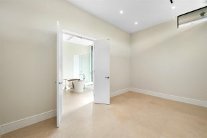 100 Royal Palm Drive, Fort Lauderdale, FL 33301