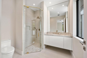 100 Royal Palm Drive, Fort Lauderdale, FL 33301