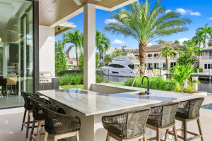 100 Royal Palm Drive, Fort Lauderdale, FL 33301