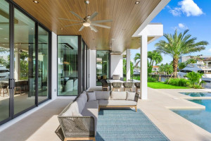 100 Royal Palm Drive, Fort Lauderdale, FL 33301