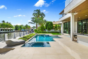 100 Royal Palm Drive, Fort Lauderdale, FL 33301