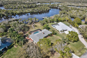 857 Robin Lane, Sebastian, FL 32958