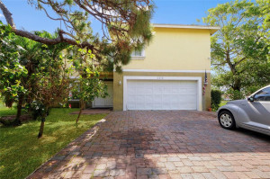 2210 S 34th Street, Fort Pierce, FL 34947