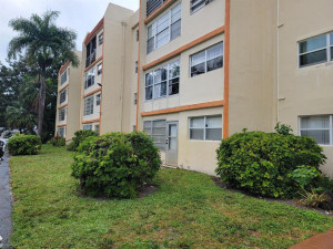 Photo for 2501 NW 41 Avenue, 407, Lauderhill, FL 33311 - Listing #FX-10430678 2501 NW 41 Avenue, 407, Lauderhill, FL 33311