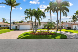 4410 NE 27th Avenue, Lighthouse Point, FL 33064