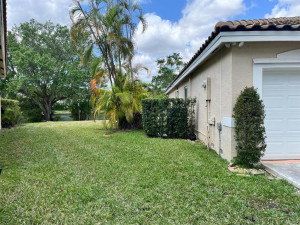 104 SW 180th Avenue, Pembroke Pines, FL 33029