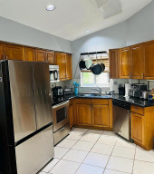 104 SW 180th Avenue, Pembroke Pines, FL 33029