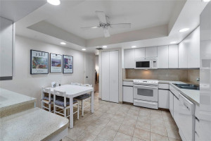 1370 S Ocean Boulevard, 1006, Pompano Beach, FL 33062