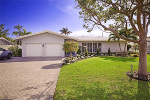 Photo for 4210 NE 22nd Terrace, Lighthouse Point, FL 33064 - Listing #FX-10418192 4210 NE 22nd Terrace, Lighthouse Point, FL 33064
