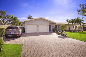 Photo for 4210 NE 22nd Terrace, Lighthouse Point, FL 33064 - Listing #FX-10418192 4210 NE 22nd Terrace, Lighthouse Point, FL 33064