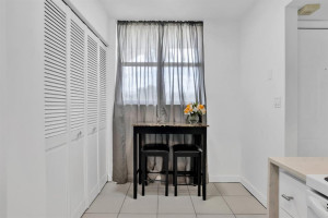 118 Lake Emerald Drive, 102, Oakland Park, FL 33309