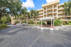 804 Cypress Grove Lane, 107, Pompano Beach, FL 33069