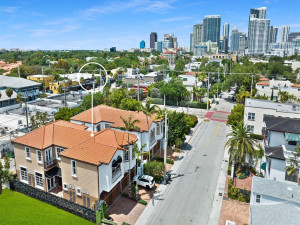 Photo for 1514 SE 2nd Court, Fort Lauderdale, FL 33301 - Listing #FX-10433539 Mins.To The Downtown shopping district, restaurants and supermarket