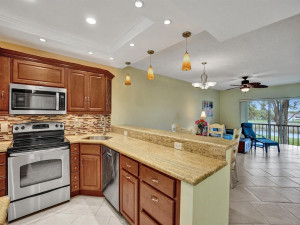 7500 NW 1st Street, 202, Margate, FL 33063