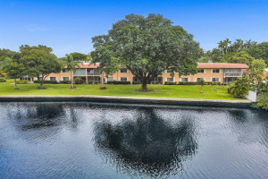 Photo for 300 NE 19th Court, 201N, Wilton Manors, FL 33305 - Listing #FX-10416661 300 NE 19th Court, 201N, Wilton Manors, FL 33305