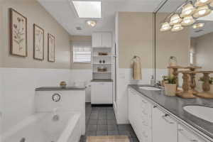2810 NE 46th Street, Lighthouse Point, FL 33064
