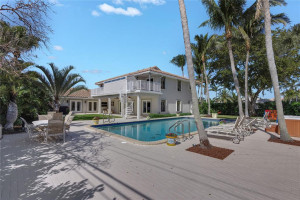 2810 NE 46th Street, Lighthouse Point, FL 33064