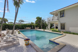 2810 NE 46th Street, Lighthouse Point, FL 33064