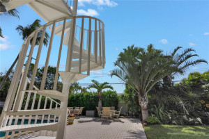 2810 NE 46th Street, Lighthouse Point, FL 33064