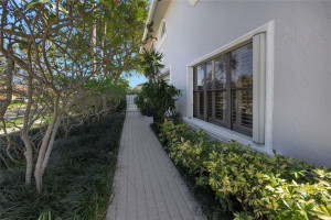 2810 NE 46th Street, Lighthouse Point, FL 33064