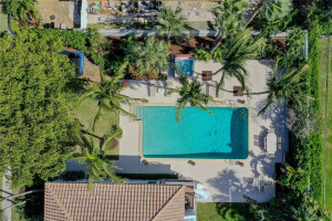 2810 NE 46th Street, Lighthouse Point, FL 33064