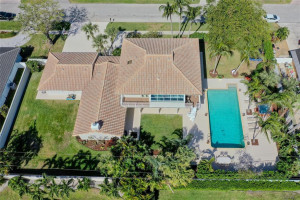 2810 NE 46th Street, Lighthouse Point, FL 33064