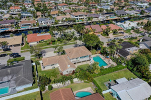 2810 NE 46th Street, Lighthouse Point, FL 33064