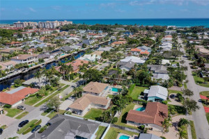 2810 NE 46th Street, Lighthouse Point, FL 33064